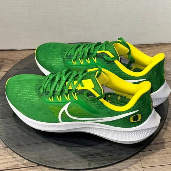 Nike Zoom Pegasus 39 Oregon Ducks Green Yellow DR1970-300 Men's Size 8.5 New